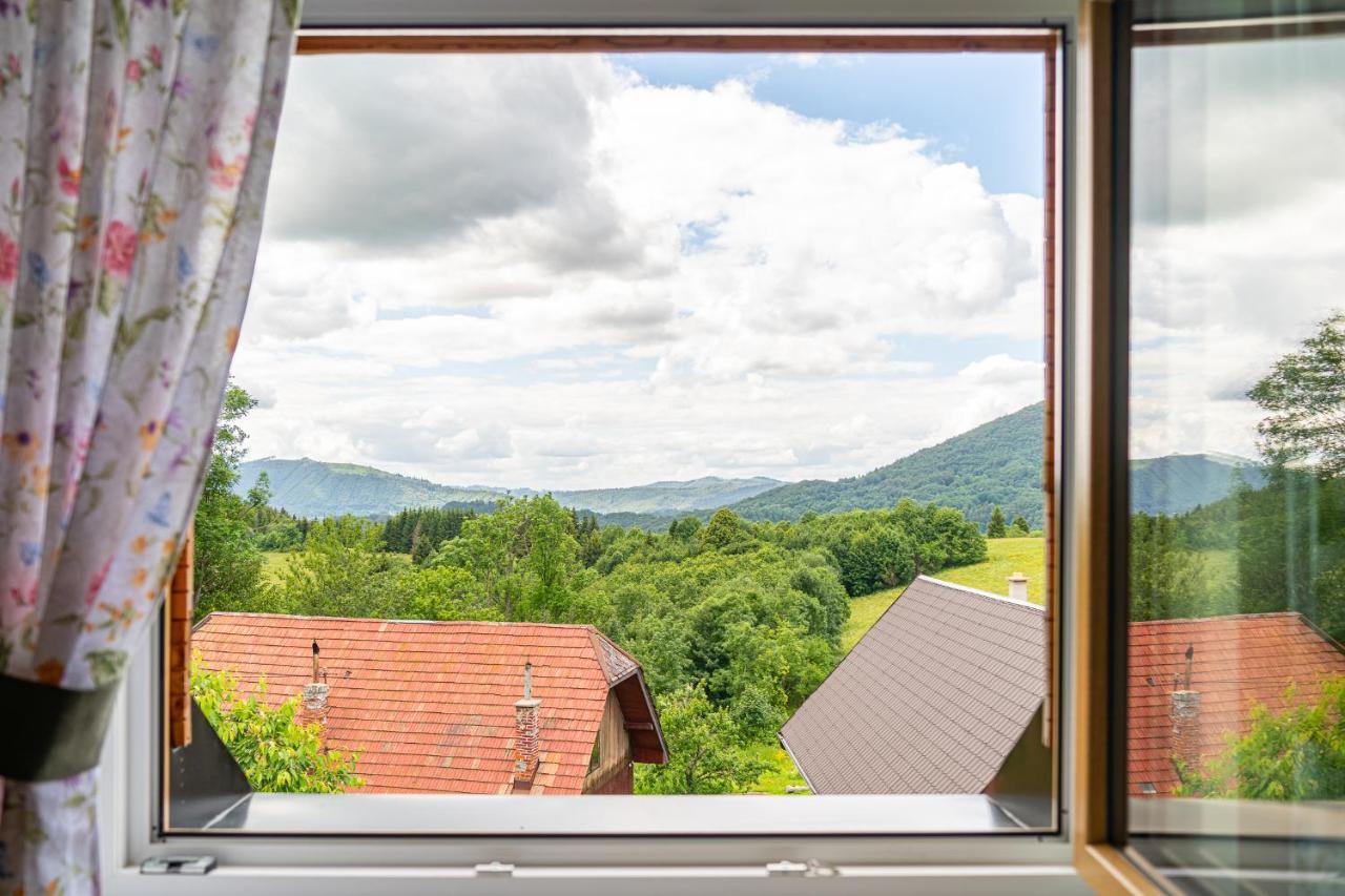 Apartmany Pod Rozsutcom - Zatkov Dvor - Prijazd Do Ubytovania Autom S Pohonom 4X4 Terchová Exterior foto