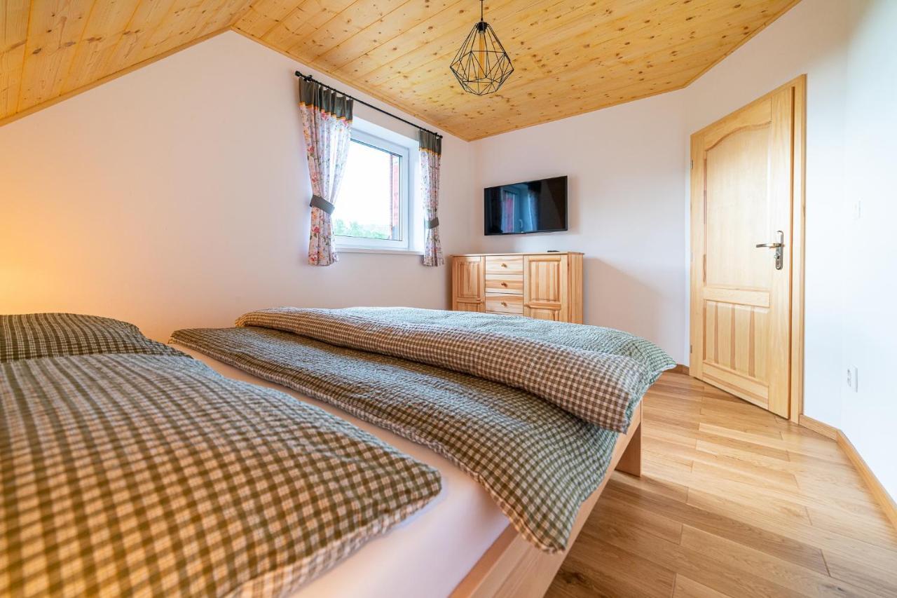 Apartmany Pod Rozsutcom - Zatkov Dvor - Prijazd Do Ubytovania Autom S Pohonom 4X4 Terchová Exterior foto