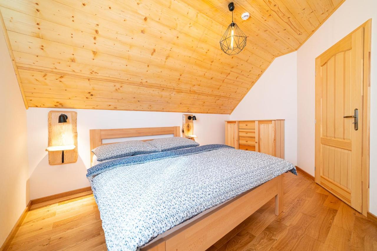 Apartmany Pod Rozsutcom - Zatkov Dvor - Prijazd Do Ubytovania Autom S Pohonom 4X4 Terchová Exterior foto