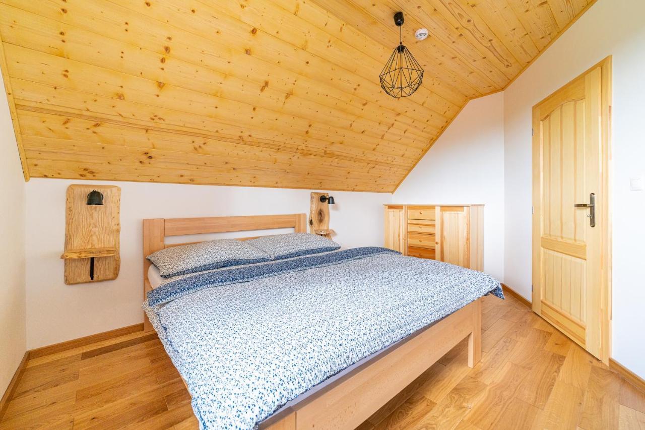 Apartmany Pod Rozsutcom - Zatkov Dvor - Prijazd Do Ubytovania Autom S Pohonom 4X4 Terchová Exterior foto