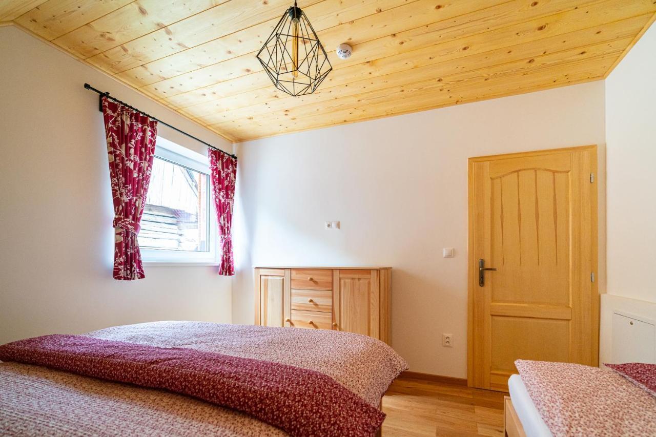 Apartmany Pod Rozsutcom - Zatkov Dvor - Prijazd Do Ubytovania Autom S Pohonom 4X4 Terchová Exterior foto
