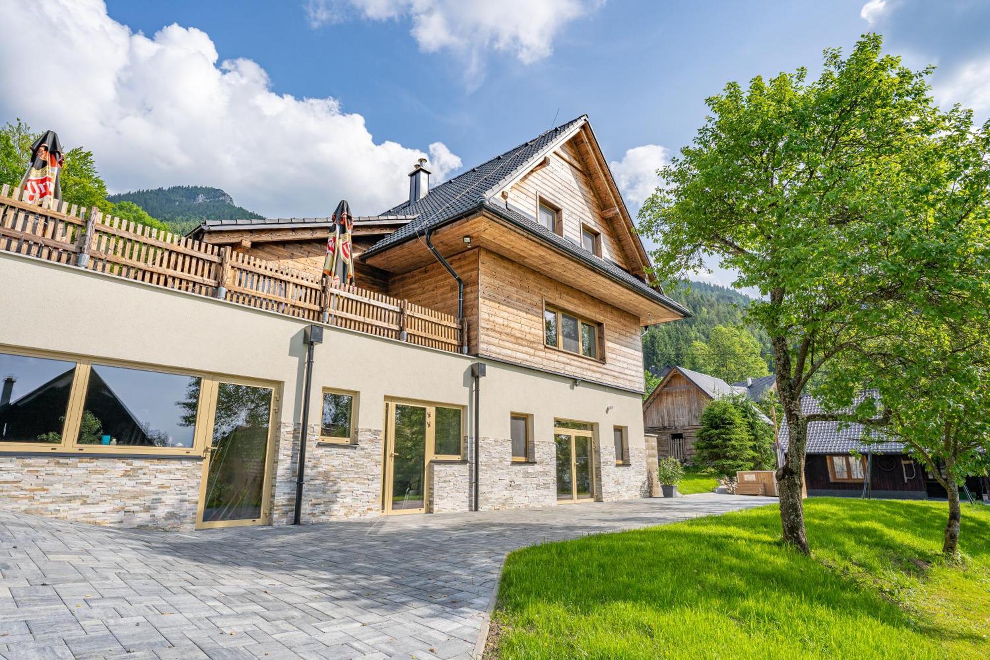 Apartmany Pod Rozsutcom - Zatkov Dvor - Prijazd Do Ubytovania Autom S Pohonom 4X4 Terchová Exterior foto